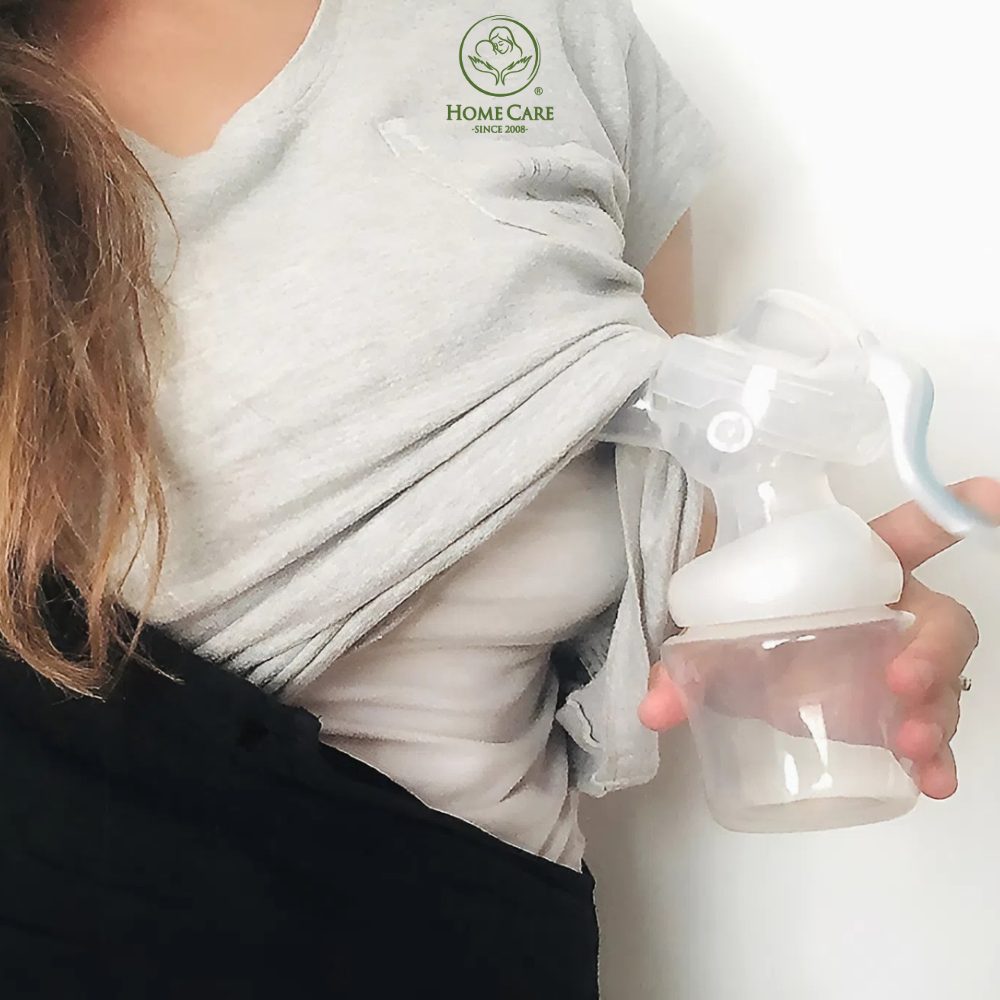 Hút sữa sau khi bé bú no